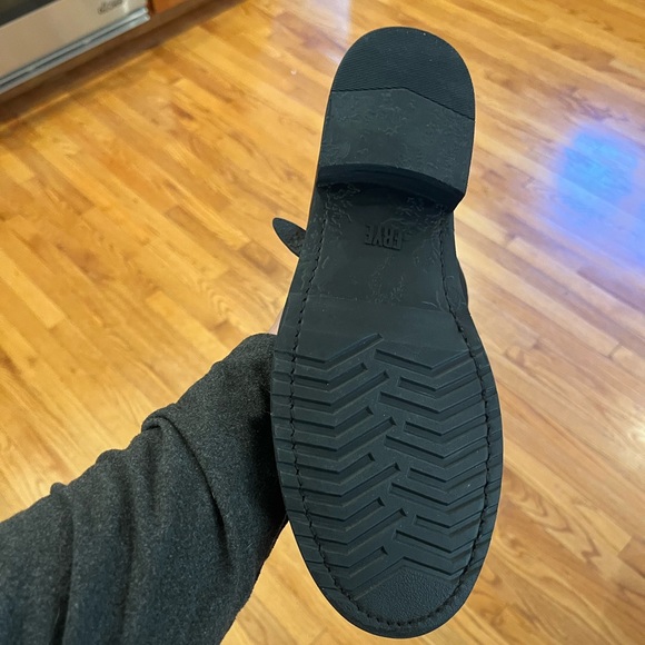 Frye Veronica Boots - never worn - Picture 4 of 8